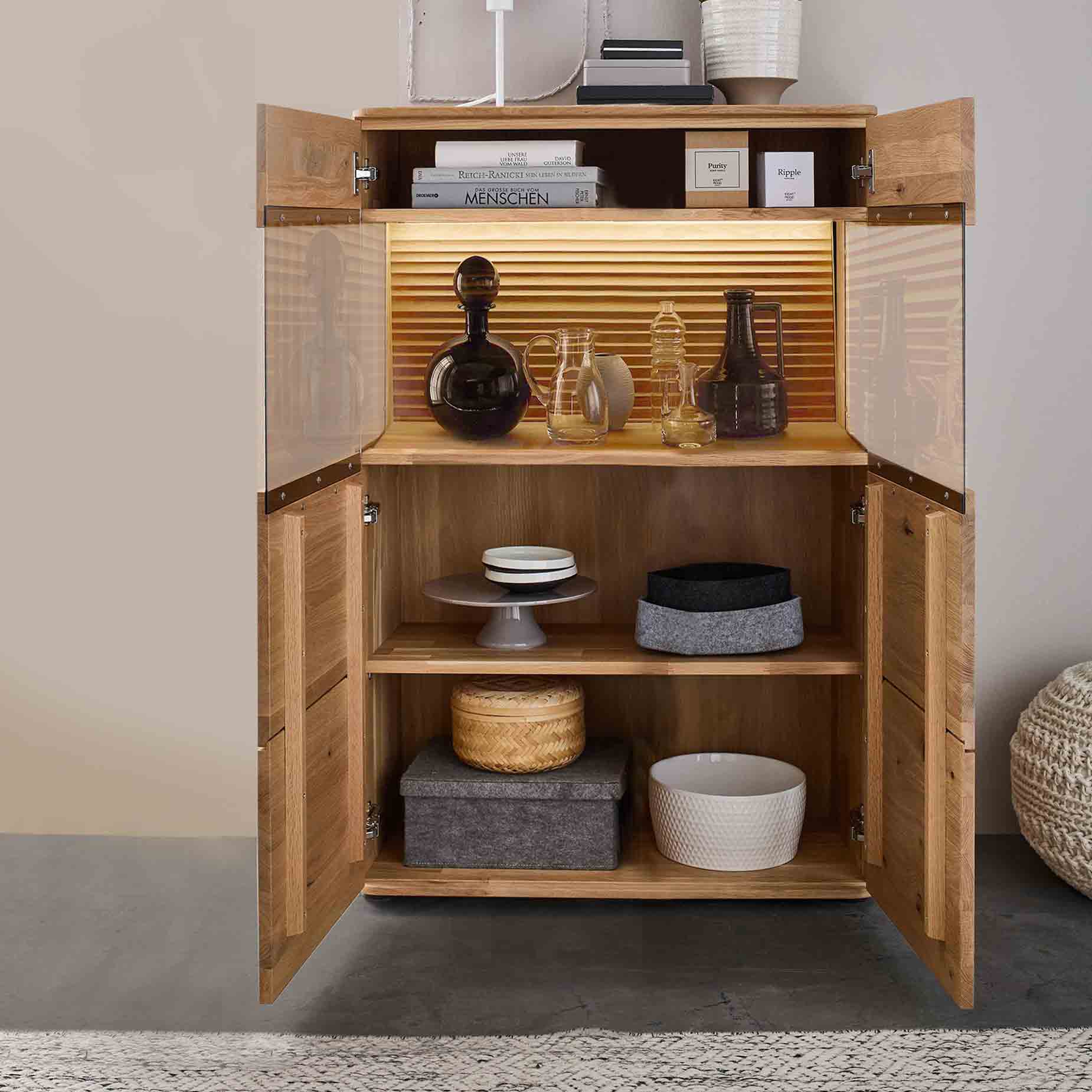 WM 2620 Highboard Type 3940 mit oberen Vitrineneinsatz, Inneneinteilung mit 3 Einlegeböden