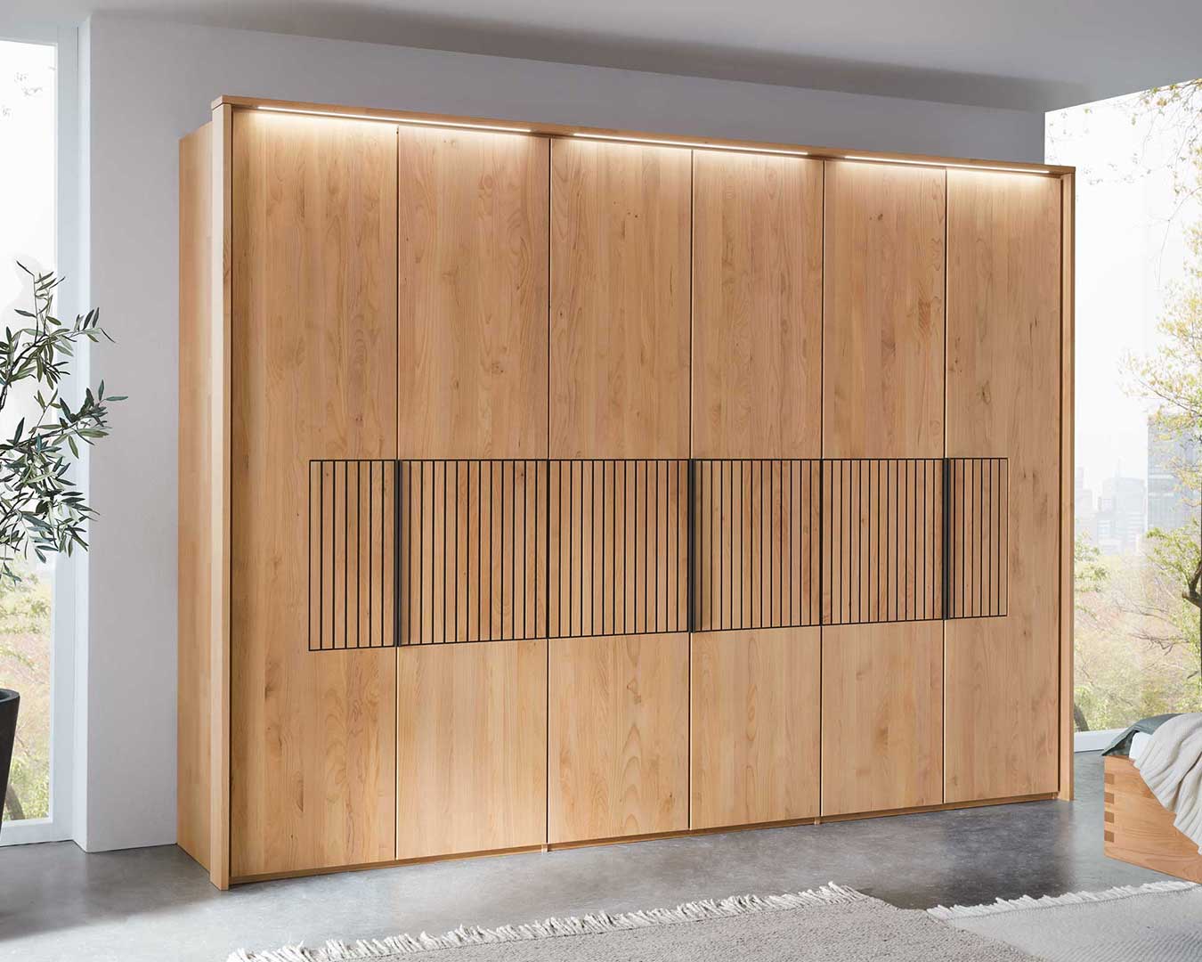 Hier geht es zu den WSM 4400 Kleiderschränke, mit Lamellen Akzent in verschiedenen Breiten.