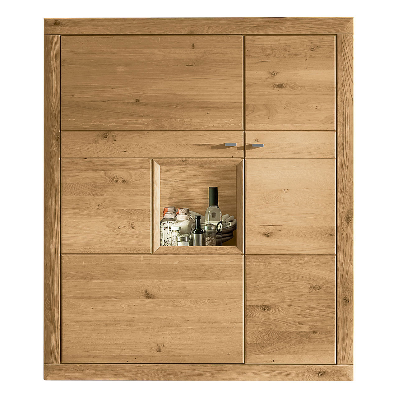 WM-aurum-higboard-3143-1 Wöstmann Aurum - Highboard 3143 oder 3144, in Wildeiche mit kleine Vitrinenfach mittig.