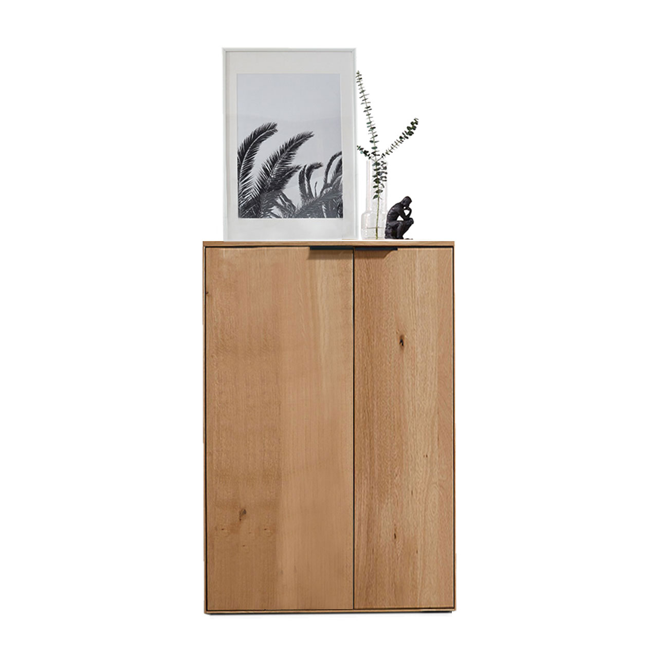 Modernes Highboard aus Wildeiche mit zwei Holztüren.