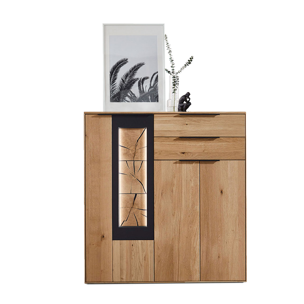 Modernes Highboard aus Wildeiche mit linkem abgesetzten Akzent mit carbonfarbigen Metallrahmen und Hirnholz.