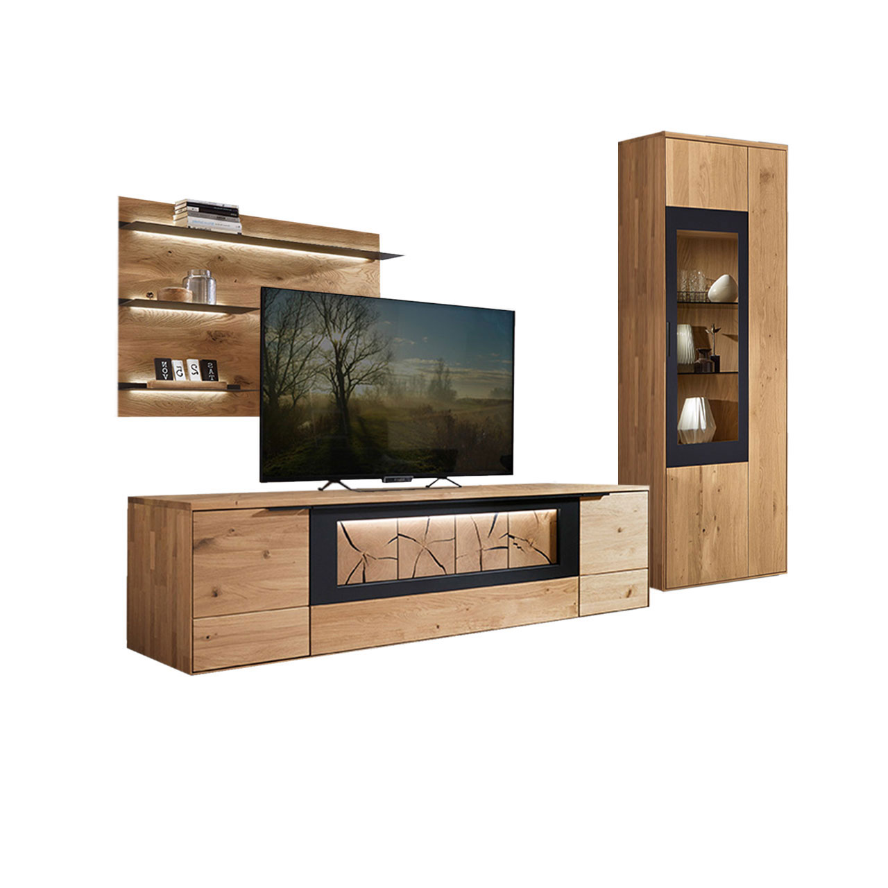 Wohnzimmer Type 0110G, bestehend aus einem Zeilenschrank mit Vitrinenfach mit einem carbonfarbigen Metallrahmen, kombiniert mit einem Wandboard und einem Lowboard in Wildeiche und Hirnholz Akzent.