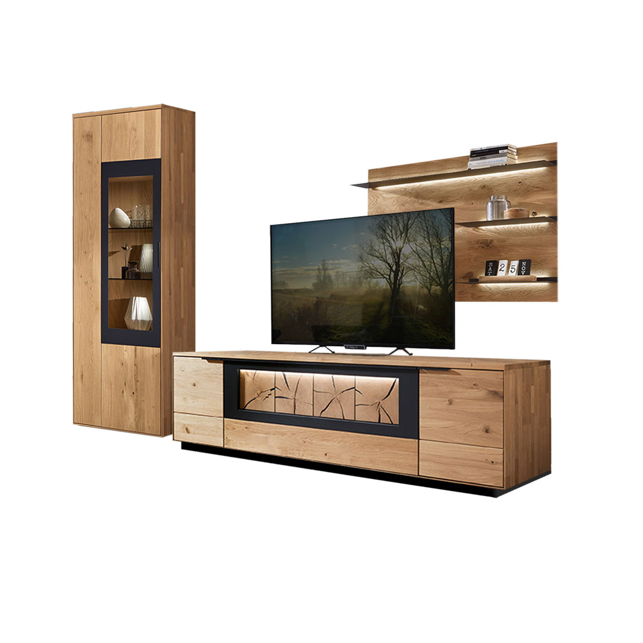 WM 1910 Wohnzimmer Type 0010S Wohnzimmer Type 0010S bestehend aus einem Zeilenschrank mit Vitrineneinsatz in Wildeiche abgesetzt mit einem carbonfarbigen Metallrahmen, kombiniert mit einem Wandpaneel und einem Lowboard, in Wildeiche und Hirnholz Akzent mit Sockel.