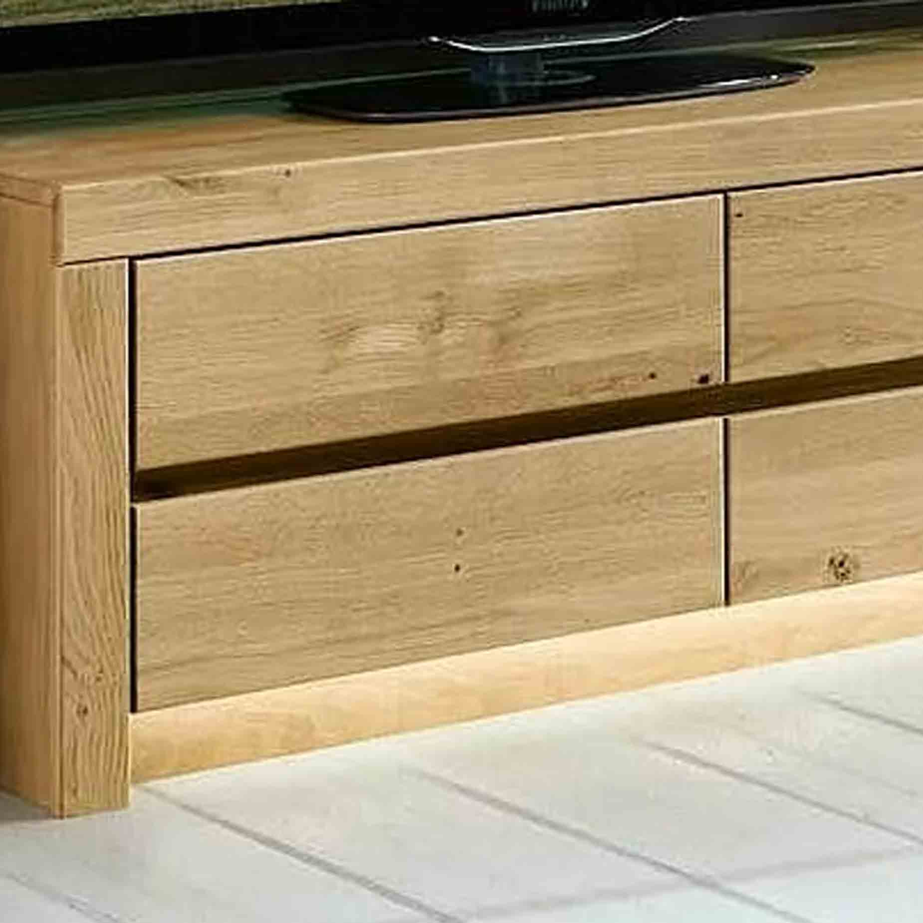 Soleo3000-Sockelbeleuchtung-Lowboard