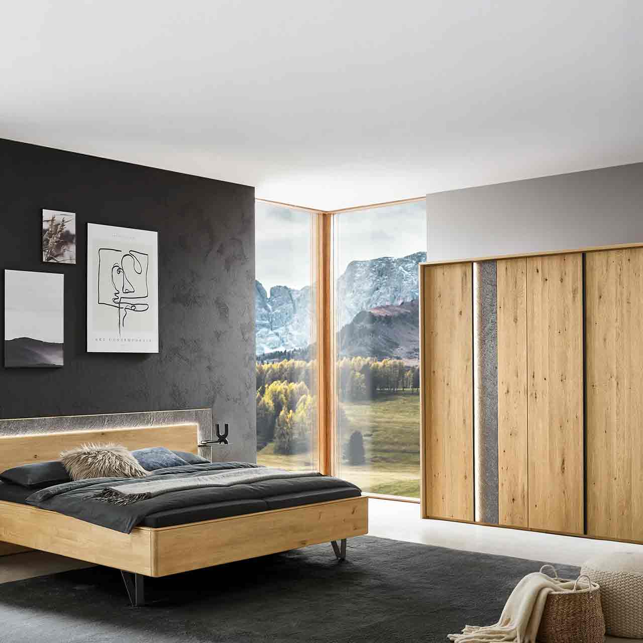 Schlafzimmer Kombination WSM 5100 Kombinieren Sie Ihr Schlafzimmer, dank unserem Konfigurator, individuell zusammen. Hochwertiges Schlafzimmer mit Doppelbett und Kleiderschrank in Wildeiche und echt Steinfunier Akzent.