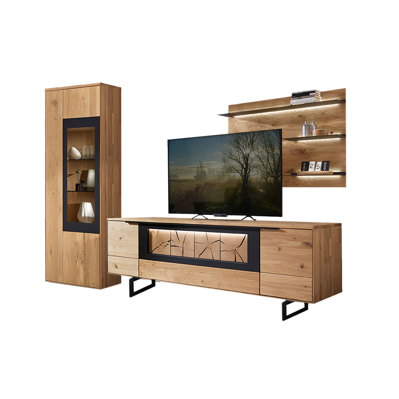 WM 1910 Wohnzimmer Type 0010F Wohnzimmer Type 0010F bestehend aus einem Zeilenschrank mit Vitrineneinsatz in Wildeiche abgesetzt mit einem carbonfarbigen Metallrahmen, kombiniert mit einem Wandpaneel und einem Lowboard, in Wildeiche und Hirnholz Akzent mit Kufen.
