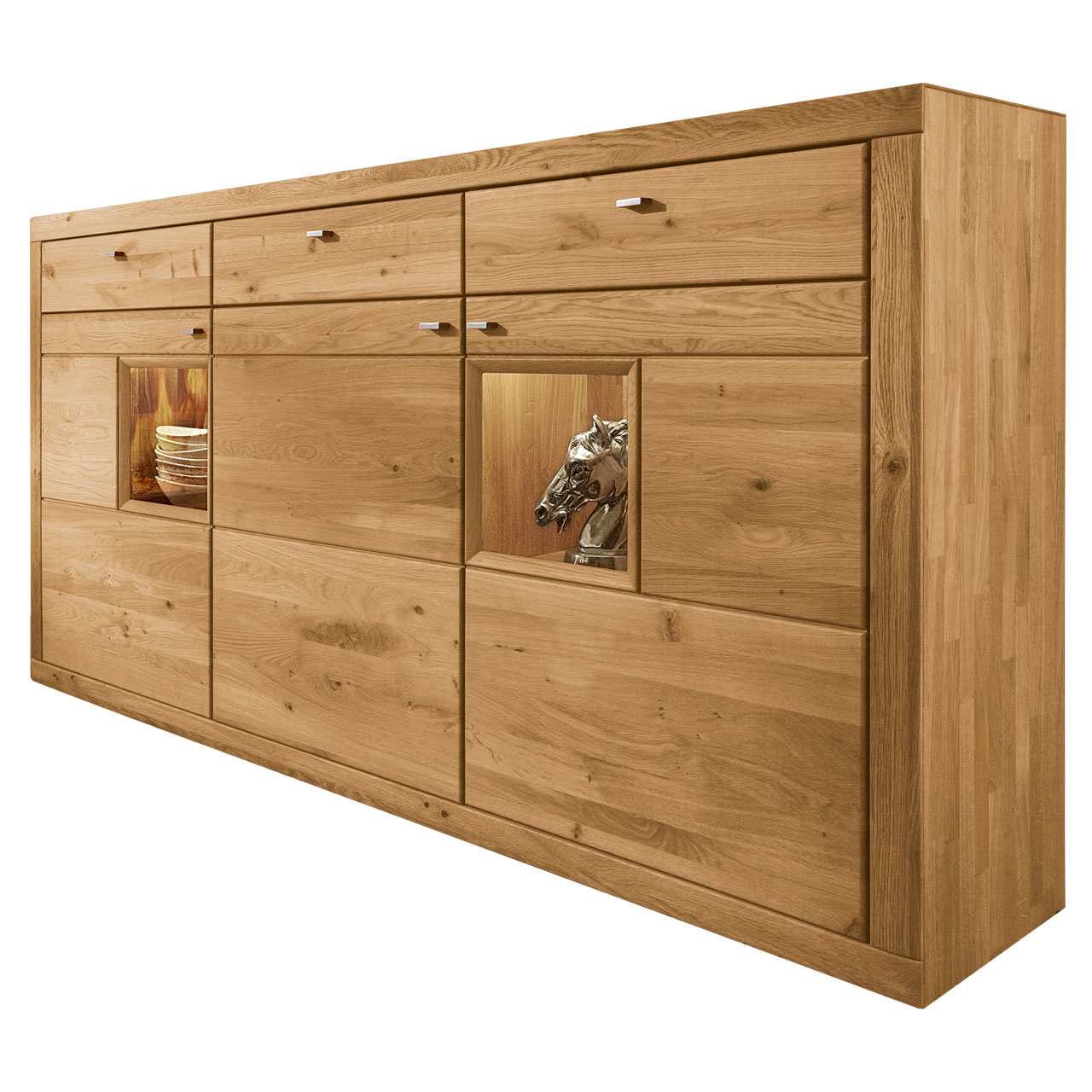 WM-aurum-highboard-2841-1 WM Aurum Higboard Type 2841 in Wildeiche und zwei kleinen Vitrinen rechts und links.