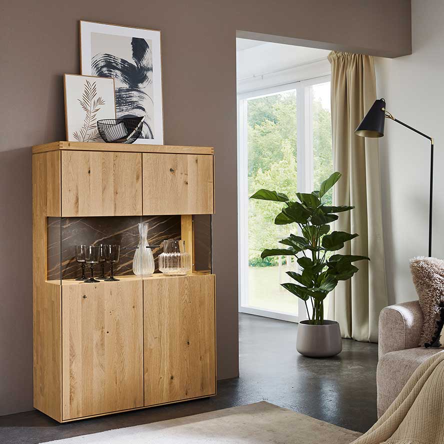 WM2520 Highboard Typen 4960-4940 WM2520 Highboard Typen 4960-4940  in Wildeiche und zwei Türen mit Vitrinenausschnitt wahlweise obere Deckplatte in Keramik oder Wildeiche Akzent